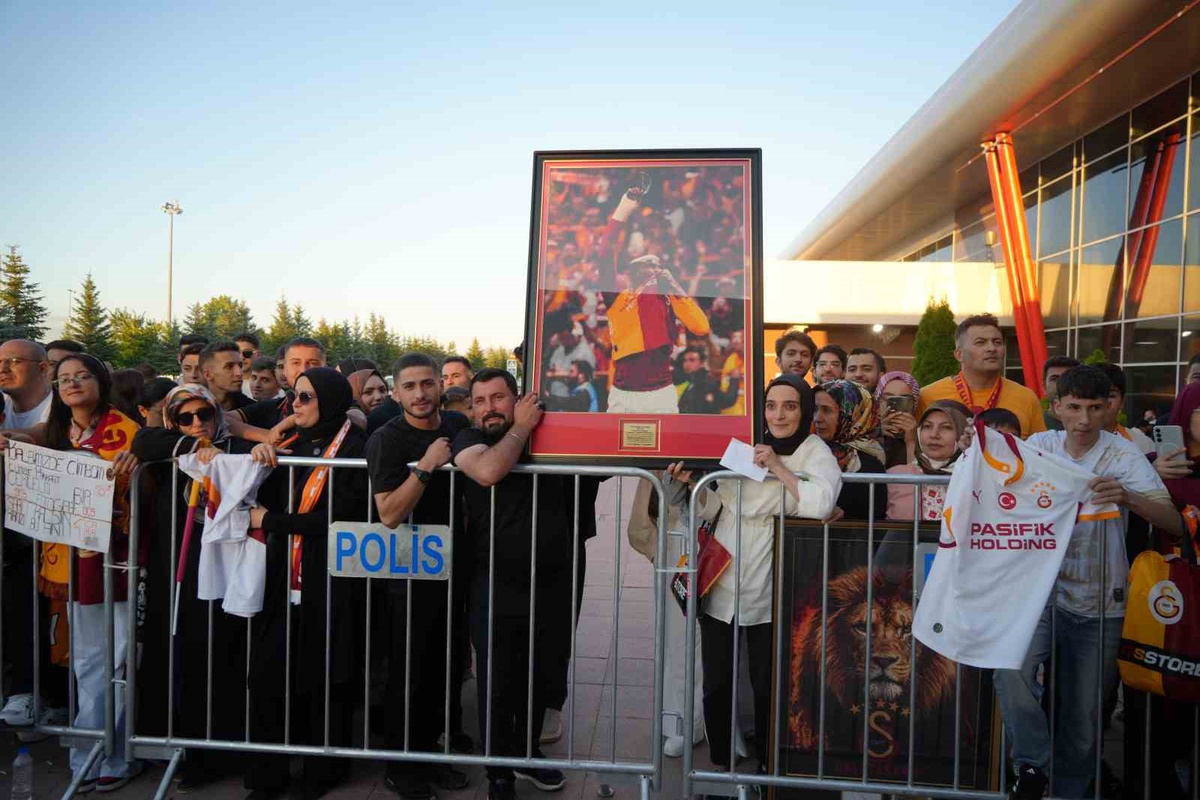 Galatasaray Erzurum\'a Geldi