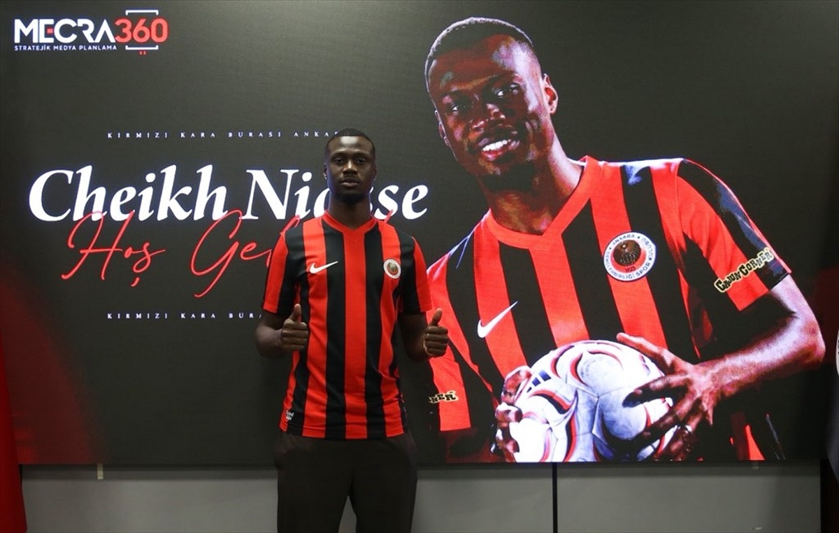 Gençlerbirliği Niasse\'yi Kiraladı