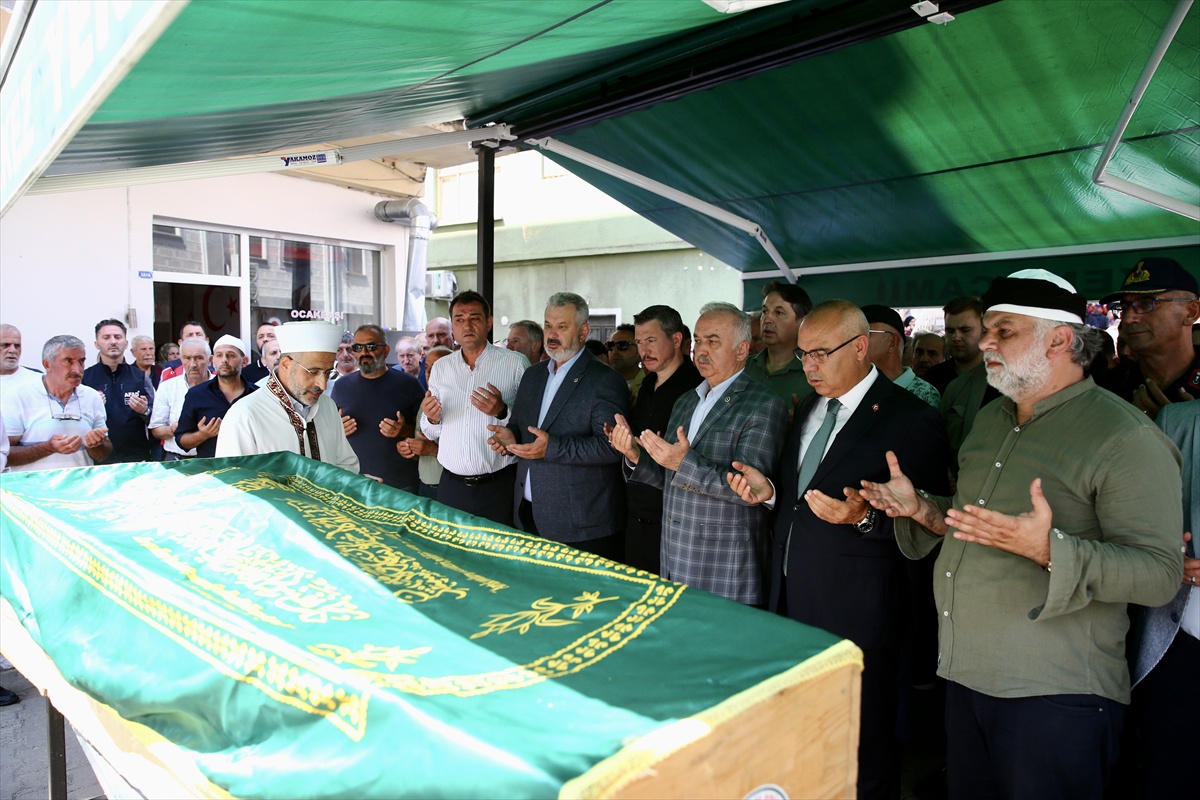 Keşap\'ta Sel Faciası: 16 Yaşındaki Genç Defnedildi