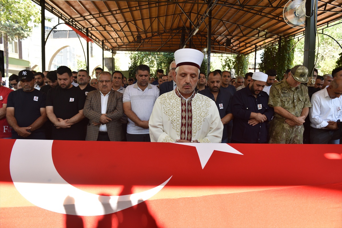 Milas\'ta Otobüs ve Tır Kazası: 3 Ölü, 17 Yaralı