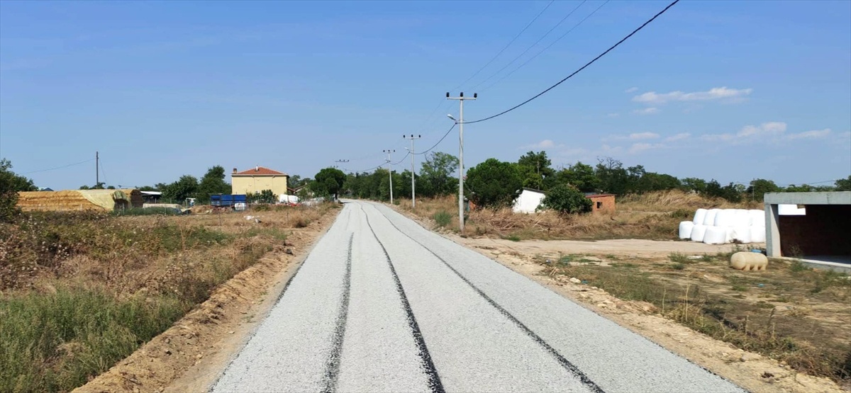 Kumdere Köyü\'nde Yol Çalışması Tamamlandı