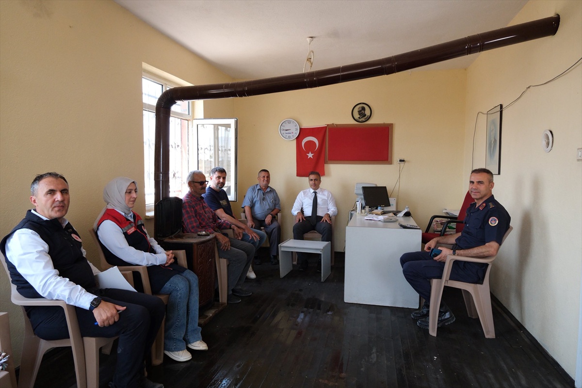 Vali Çiçek Köy Ziyaretleri Gerçekleştirdi