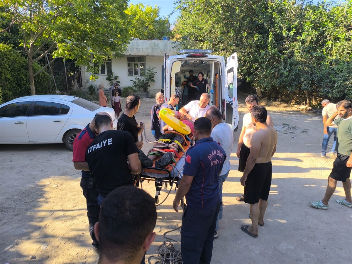 Kızıltepe\'de Kayalık Çökmeye Düştü