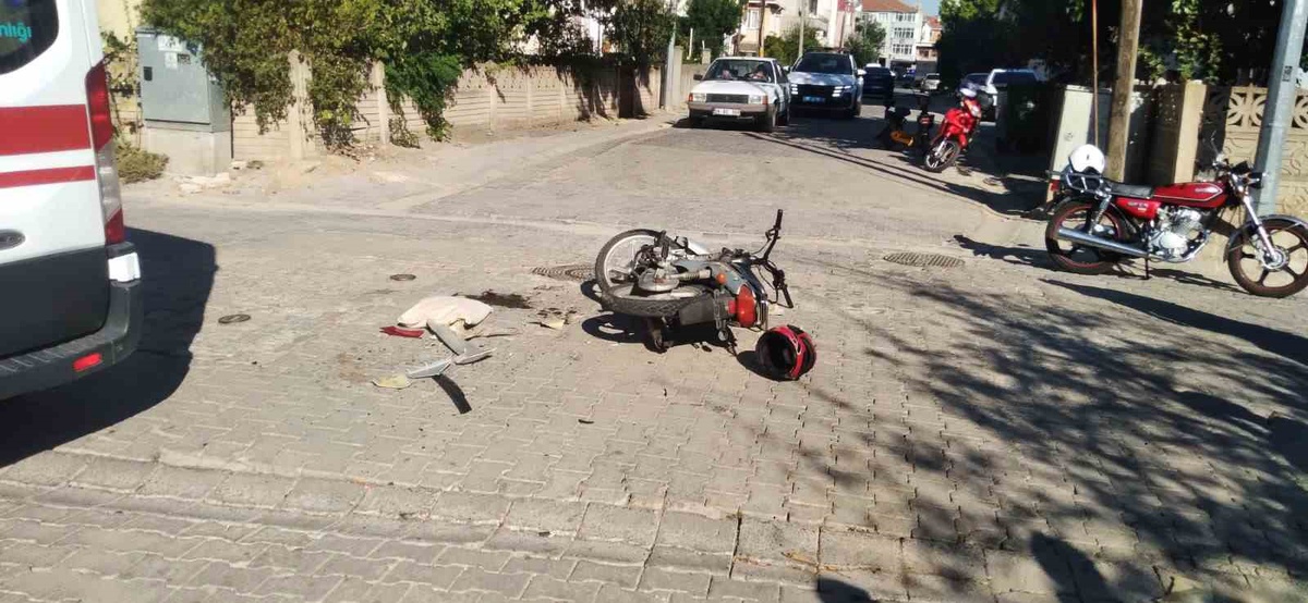 Muratlı\'da Trafik Kazası: Motosiklet Sürücüsü Yaralandı