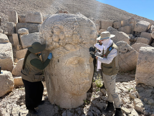 Nemrut’un dev heykellerine 5 yıllık koruma kalkanı