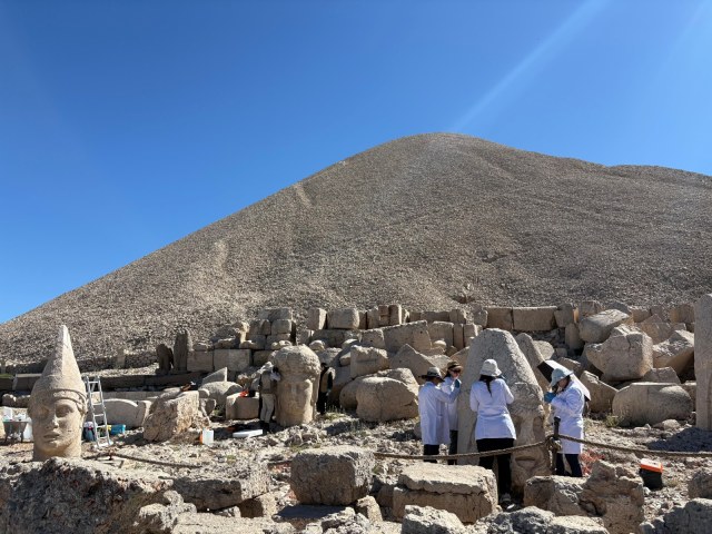 Nemrut’un dev heykellerine 5 yıllık koruma kalkanı
