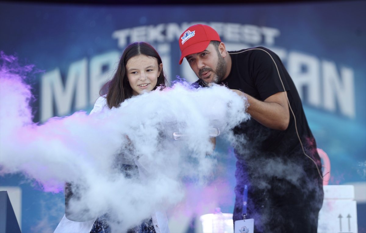 TEKNOFEST Mavi Vatan\'da Bilim Eğlencesi