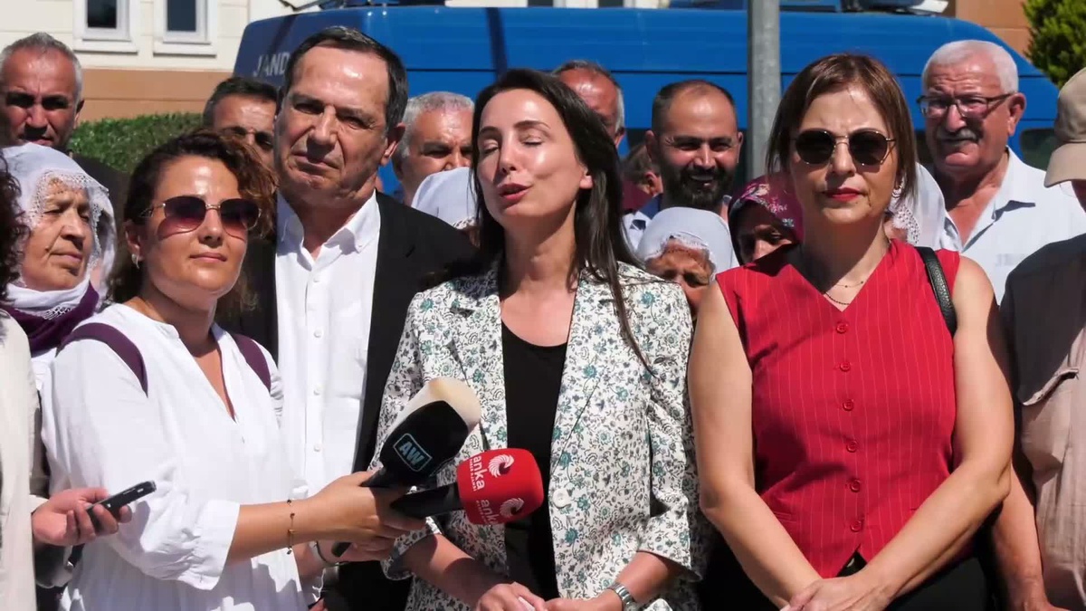 Hatimoğulları\'ndan Silivri\'de ESP\'li Mahpuslara Ziyaret ve Özgürlük Çağrısı