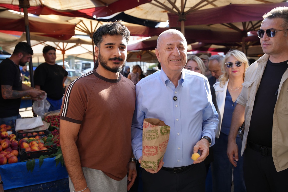 Özdağ Sincan\'da Esnafı Dinledi