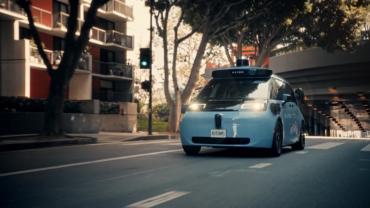 Waymo, Ojai Robotaksilerini Hizmete Sundum