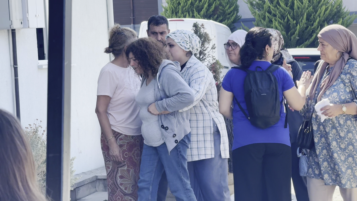 Darıca\'da Üç Kardeşin Cenazesi Gasilhaneye Getirildi