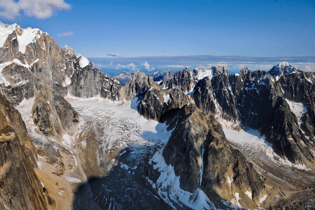 Alaska\'da Charter Uçağı Düştü