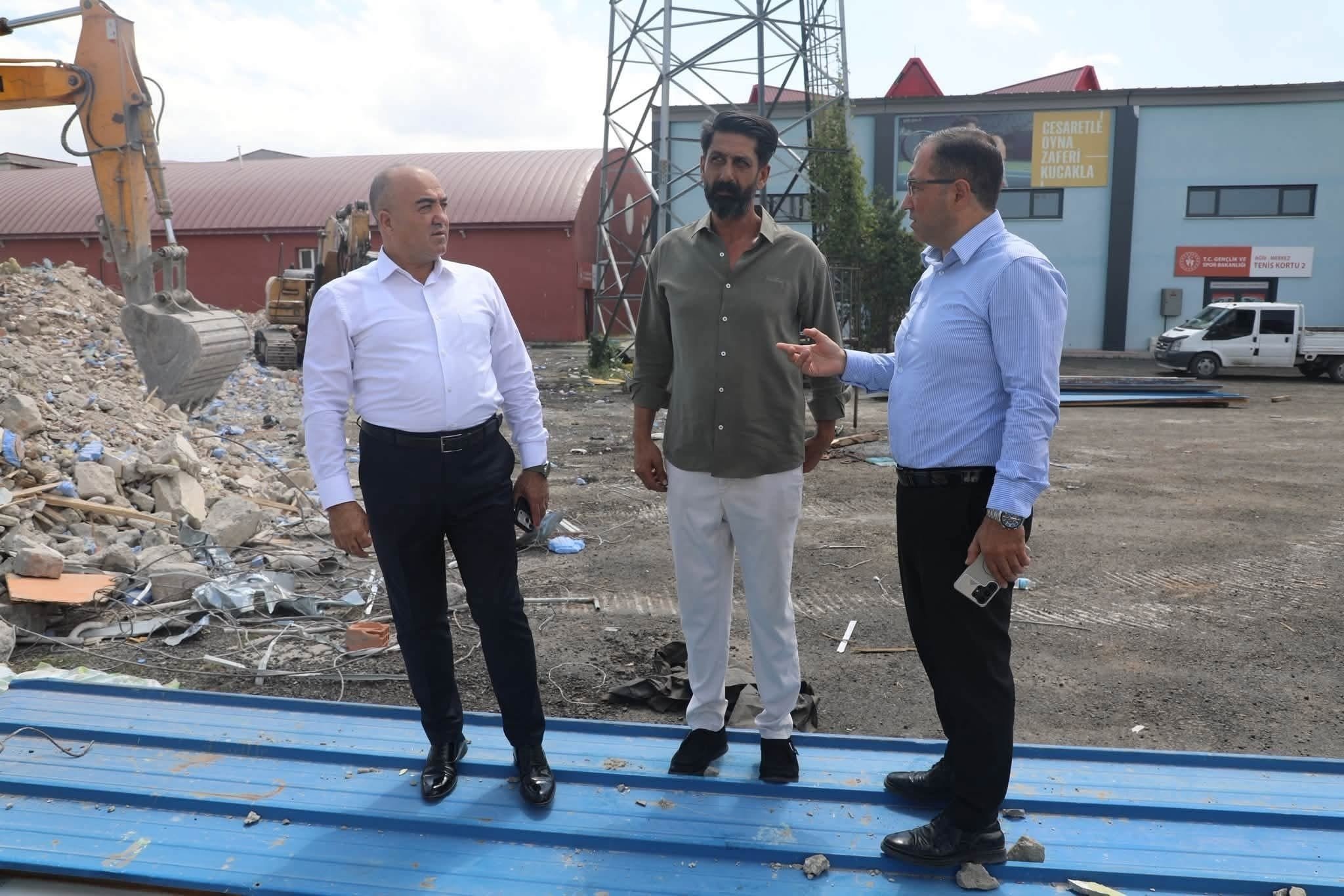 Ağrı Stadyumu Yenileniyor