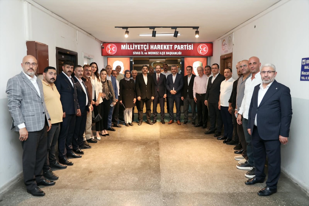AK Parti\'den MHP\'ye hayırlı olsun ziyareti
