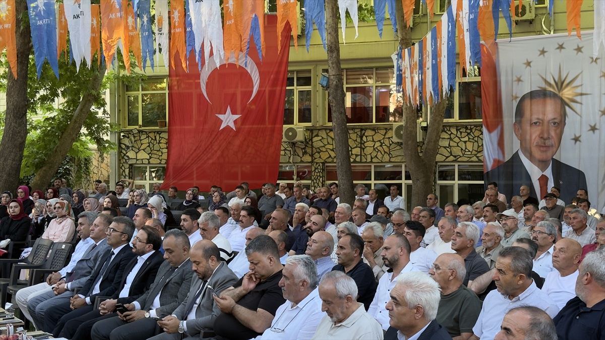 Yahyalı\'da AK Parti Toplantısı