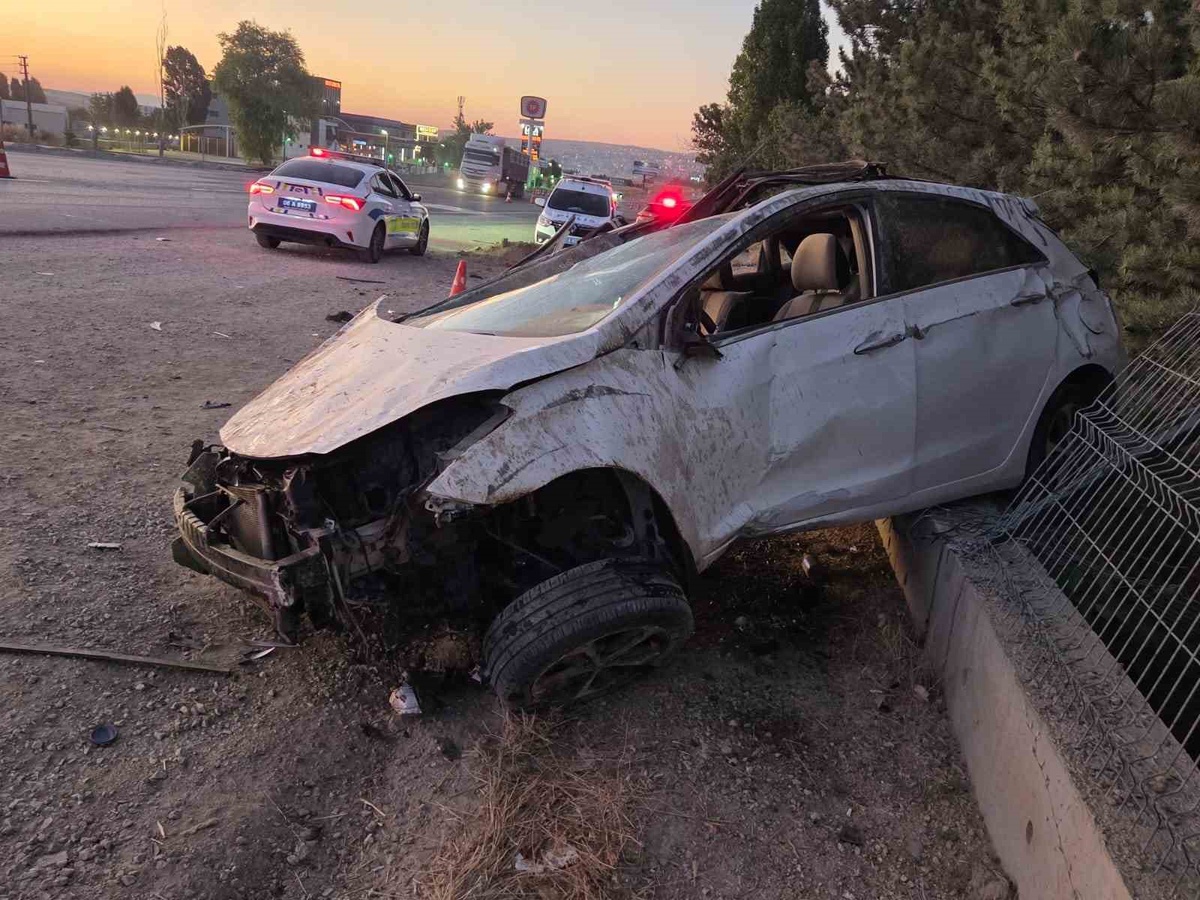 Elmadağ\'da Trafik Kazası: 1 Ölü, 1 Yaralı