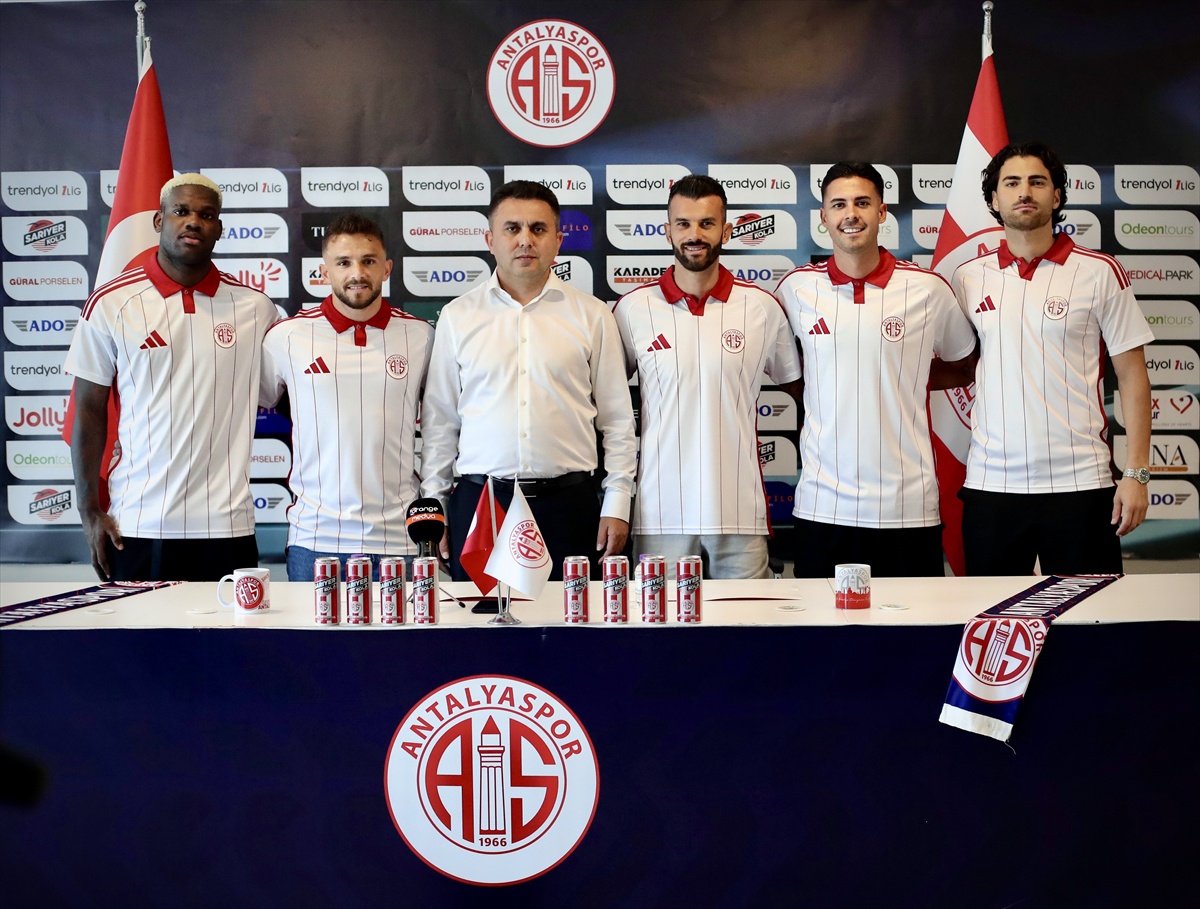 Antalyaspor 5 Yeni Transferle Kadrosunu Güçlendirdi