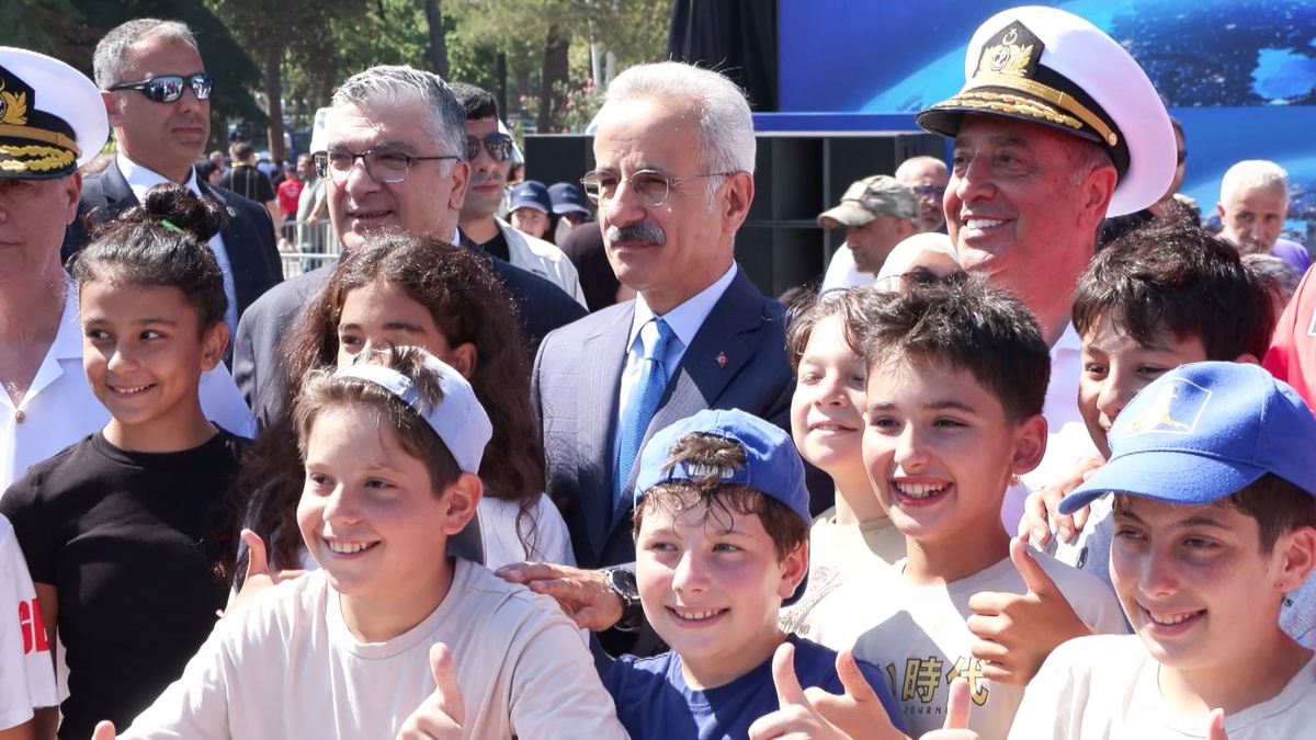 Bakan Uraloğlu TEKNOFEST Mavi Vatan\'da