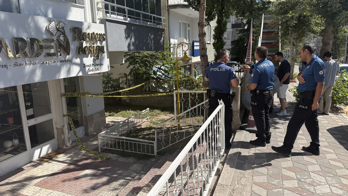 Tokat\'ta Balkonundan Düşen Adam Hayatını Kaybetti