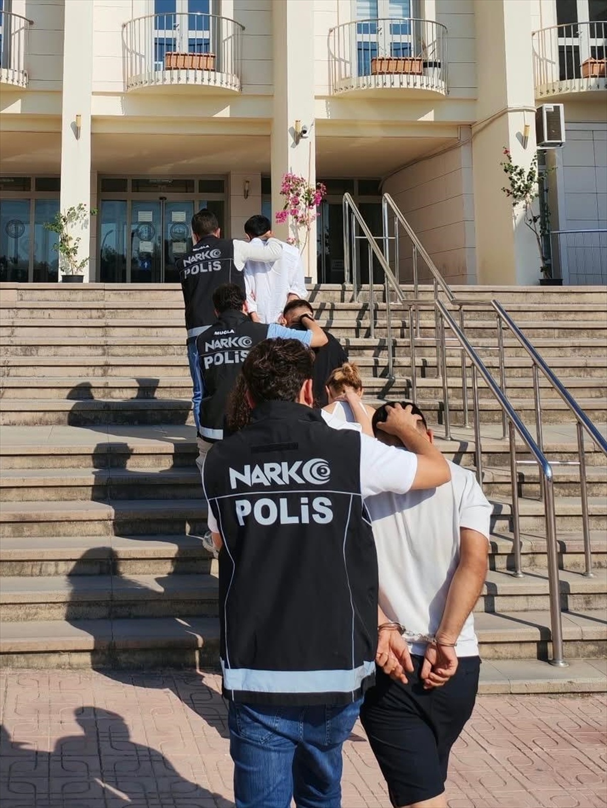 Bodrum\'da Uyuşturucu Operasyonu: 3 Tutuklama