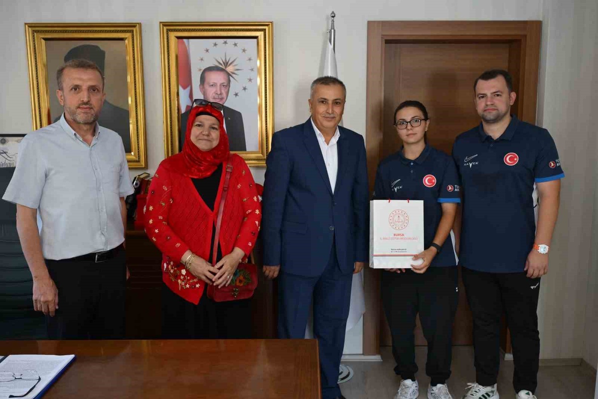 Bursalı Genç Okçu Fatma Nisa\'dan Avrupa Şampiyonluğu