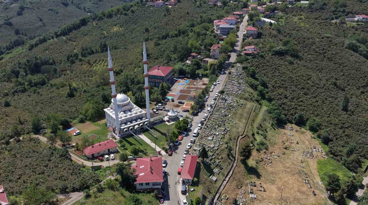 Beyli Mahallesi\'nde Cuma Geleneği