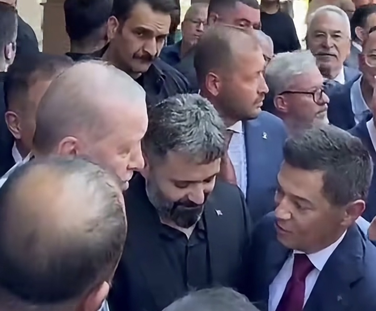 Erdoğan, Marmaris\'te Cuma Namazı Kıldı, Vatandaşlarla Buluştu