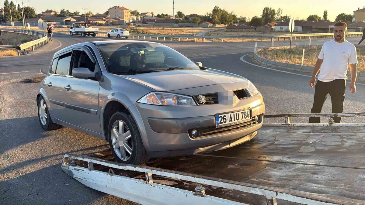 Eskişehir\'de Trafik Kazası: 3 Yaralı
