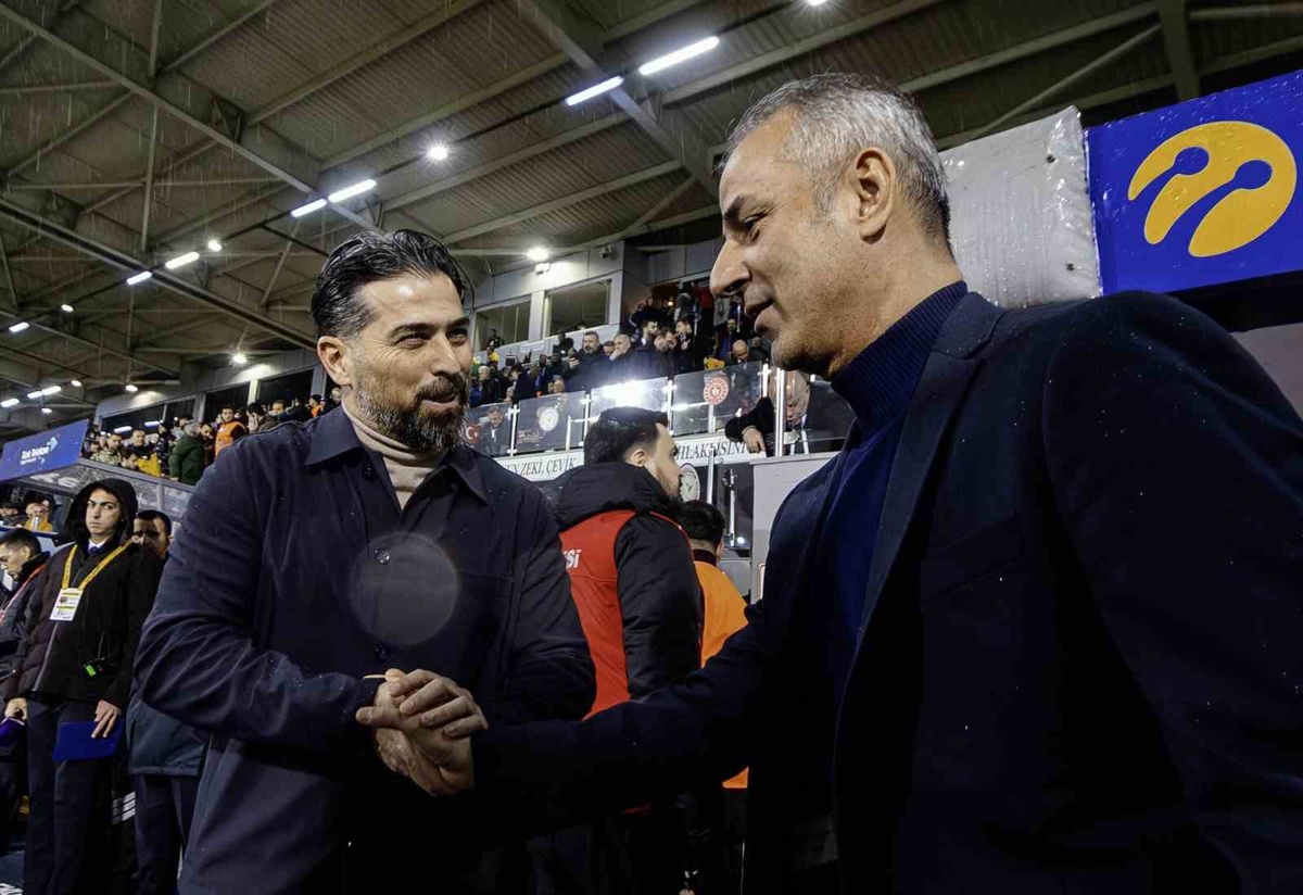 Fenerbahçe Konyaspor\'u Ağırlıyor