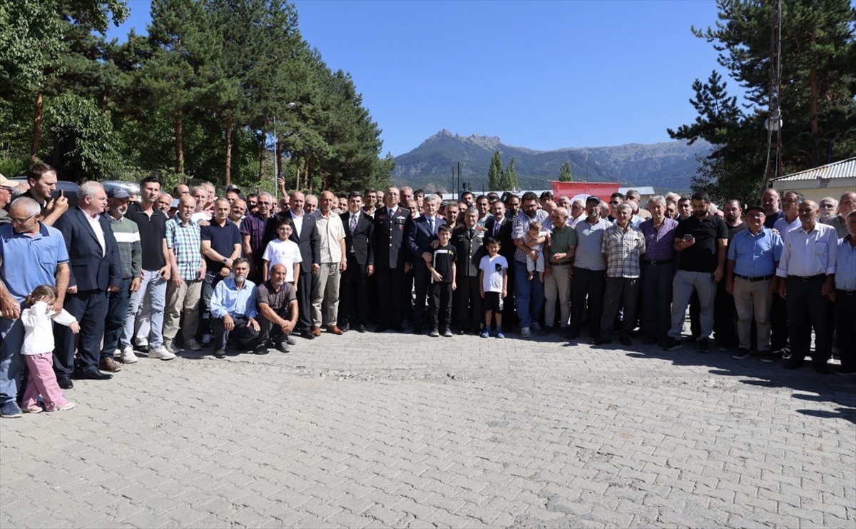 Orgeneral Bayraktaroğlu Artvin\'de Ziyaretlerde Bulundu