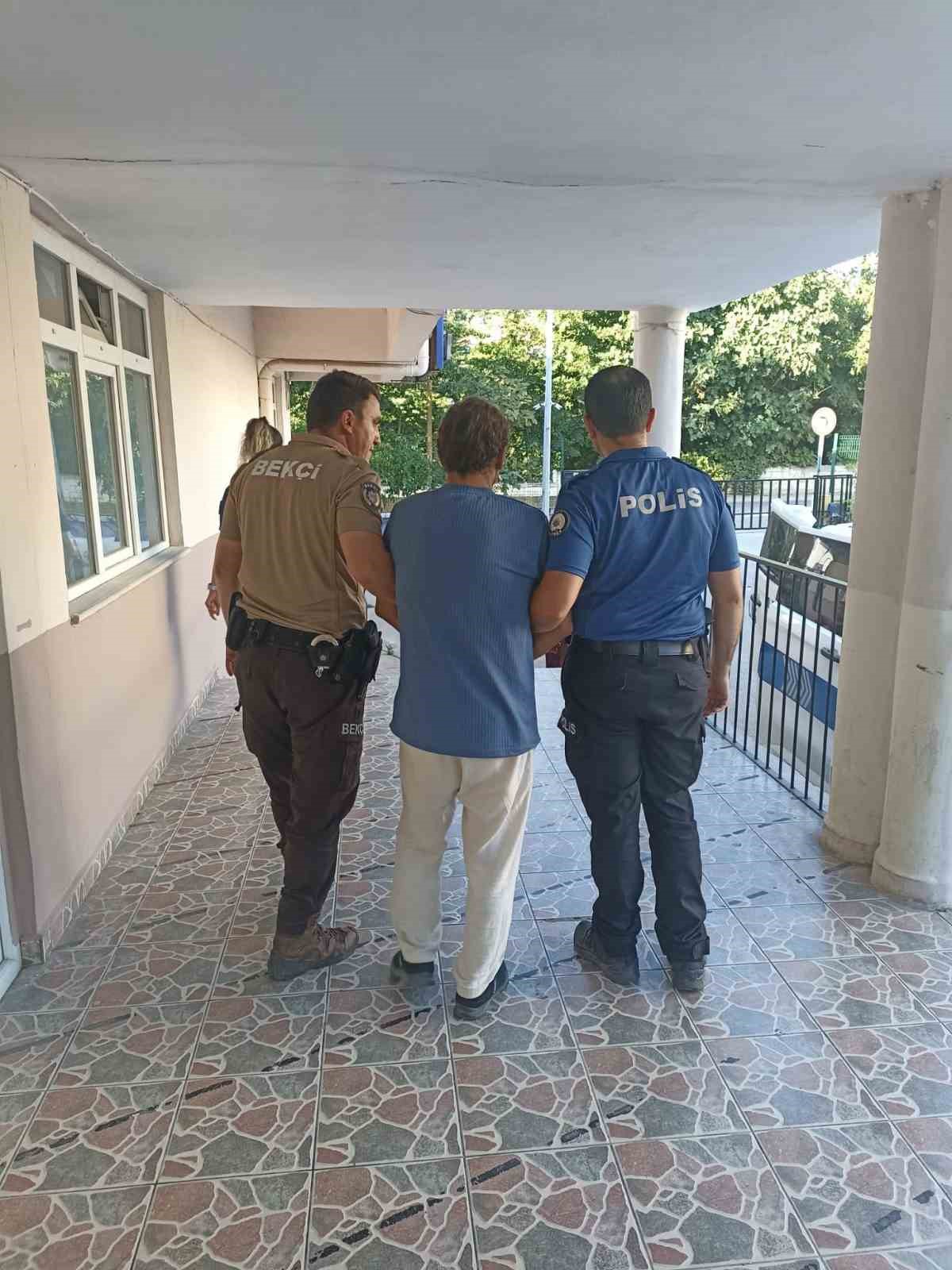Cide\'de Pompalı Tüfekle Ateş Açan Şahıs Tutuklandı