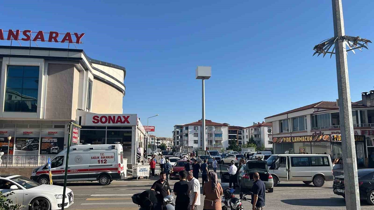 Kazada Yaralanan Kadın Motosikletin Çarpmasıyla Hastaneye Kaldırıldı