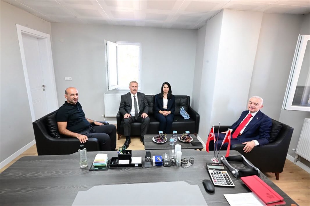Vali Turan, Rulman Fabrikasını Ziyaret Etti