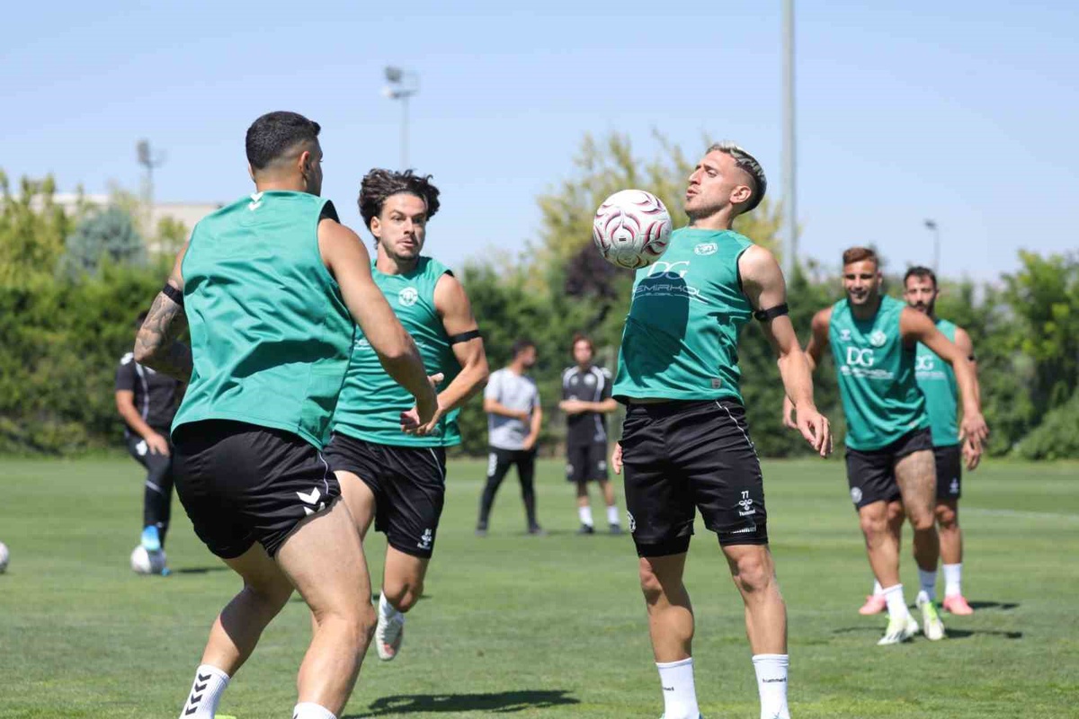 Konyaspor Fenerbahçe Maçına Hazırlanıyor