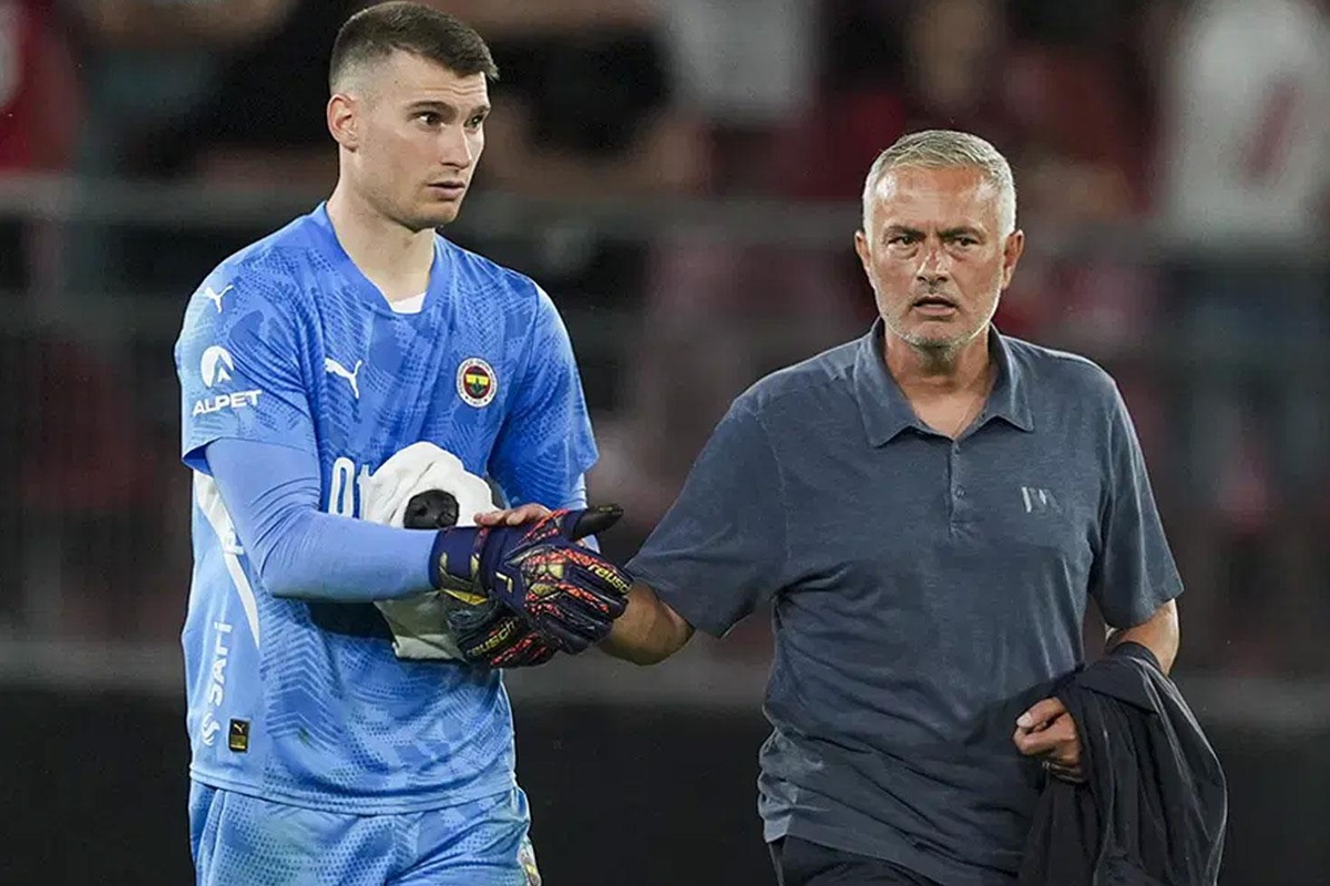 Livakovic Mourinho\'yu silip attı