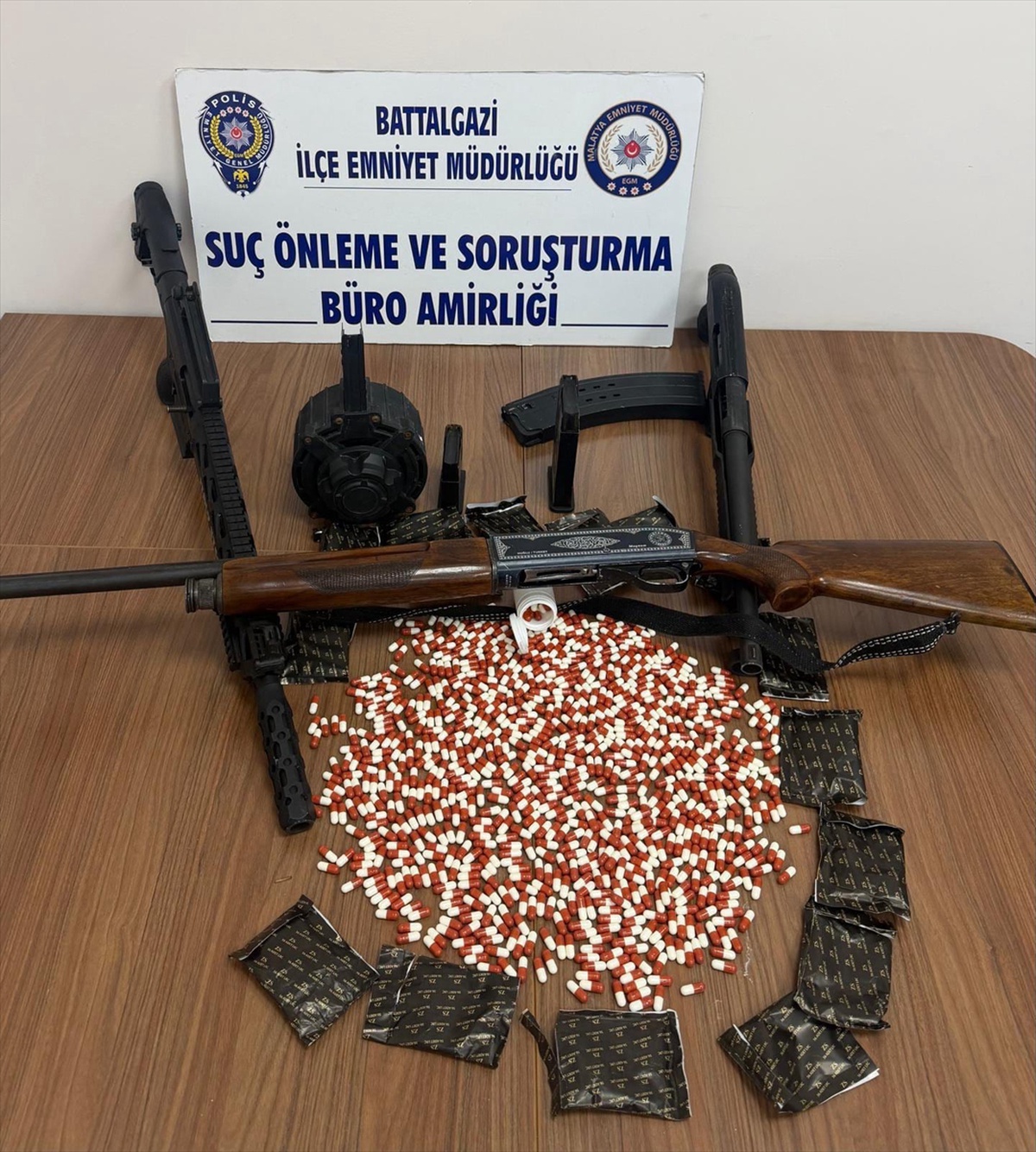 Malatya\'da Uyuşturucu Operasyonu: 3 Zanlı Tutuklandı