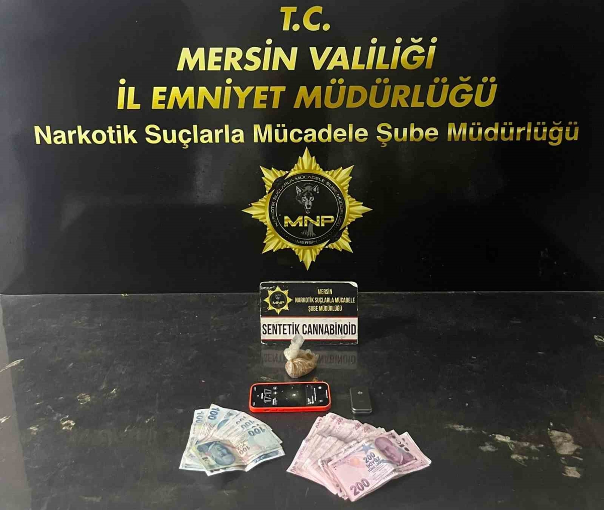 Mersin\'de Uyuşturucu Operasyonu: 3 Şüpheli Tutuklandı