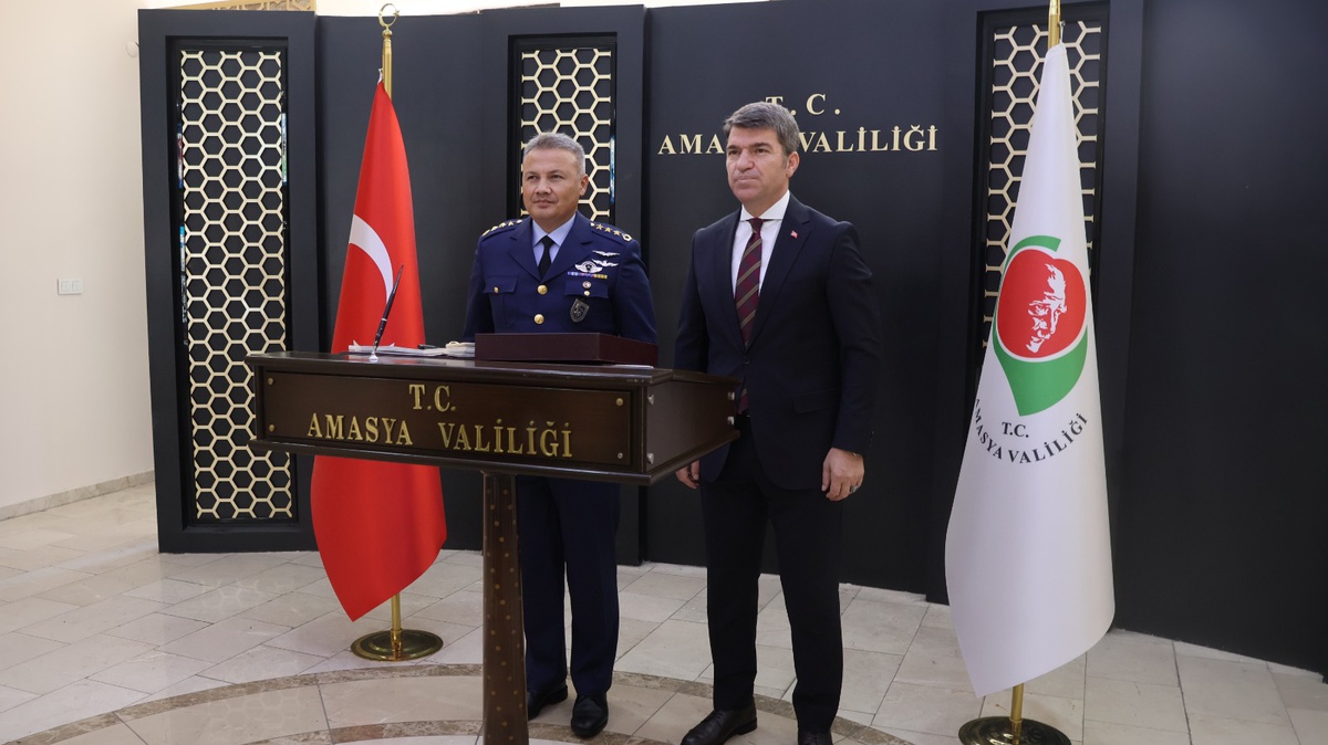 Türkiye\'nin İlk Astronotu Merzifon Komutanı Oldu