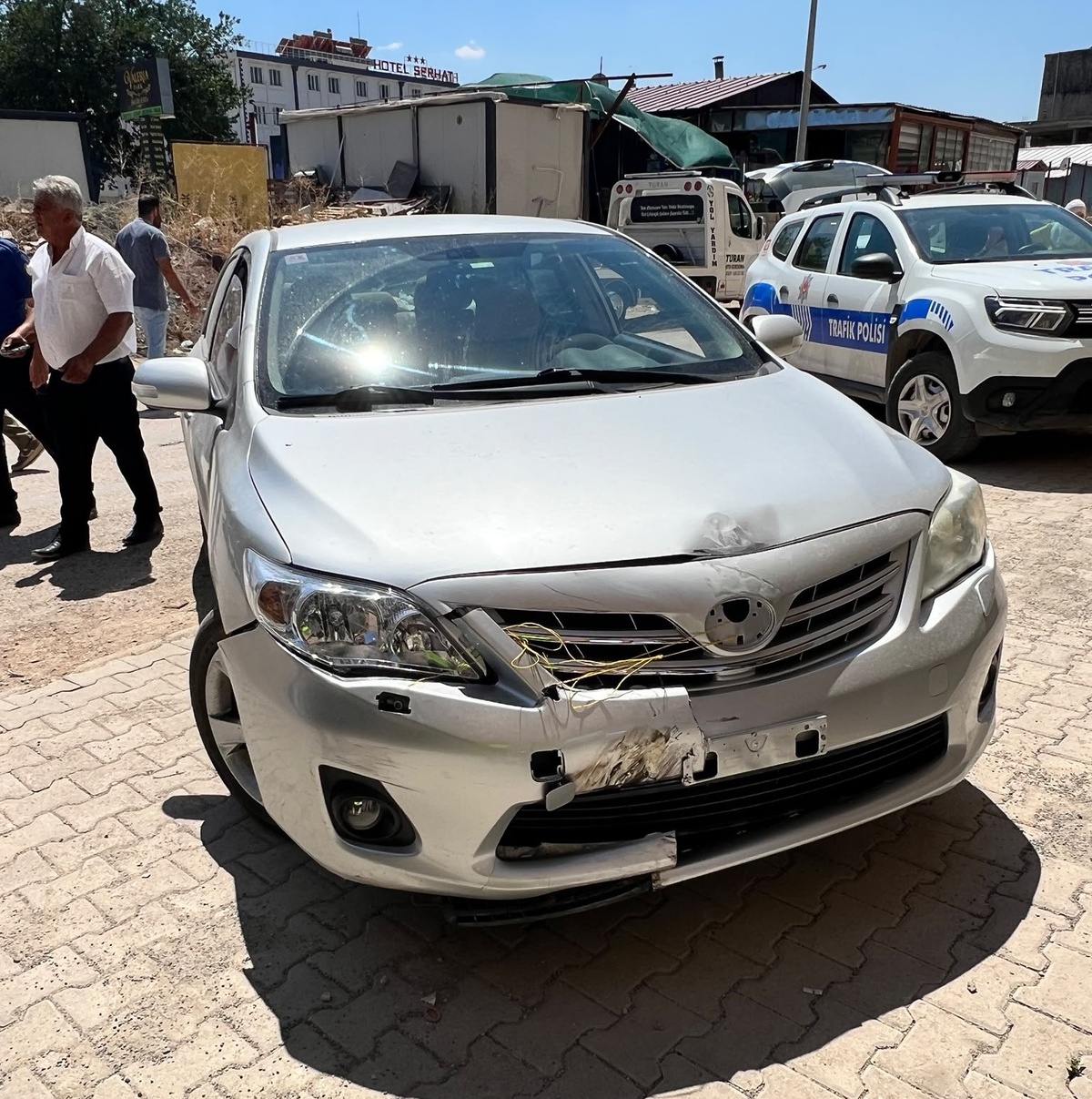 Gölbaşı’nda Motosiklet ve Otomobil Çarpıştı: 1 Yaralı
