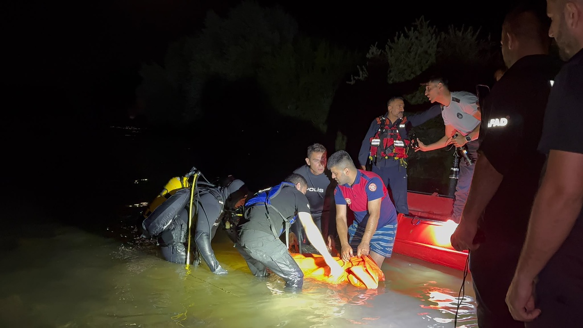 Murat Nehri\'nde can pazarı: 2 kardeş akıntıya kapıldı, biri hayatını kaybetti
