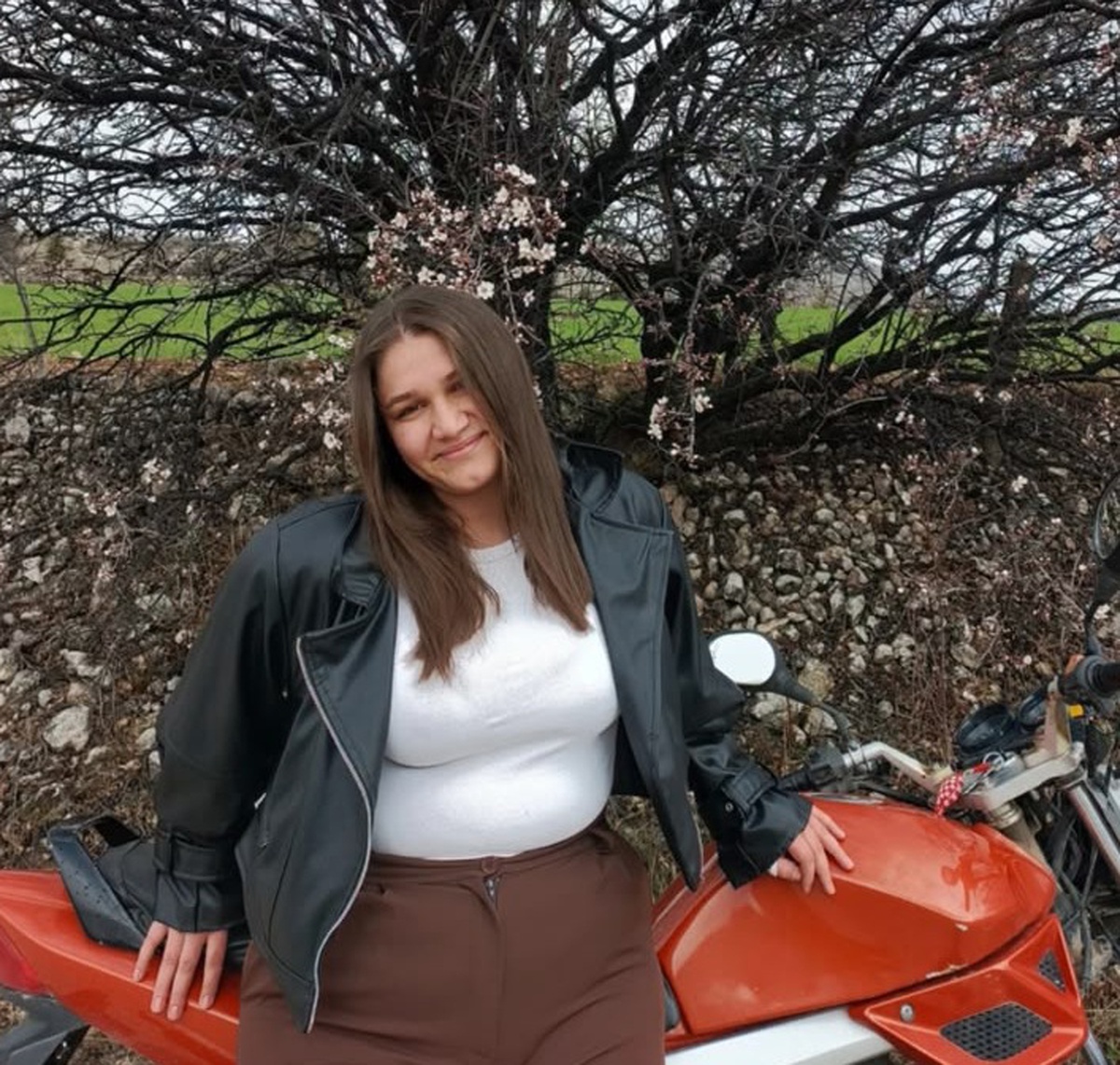 Tefenni'de Motosiklet Kazası: Genç Kız Hayatını Kaybetti