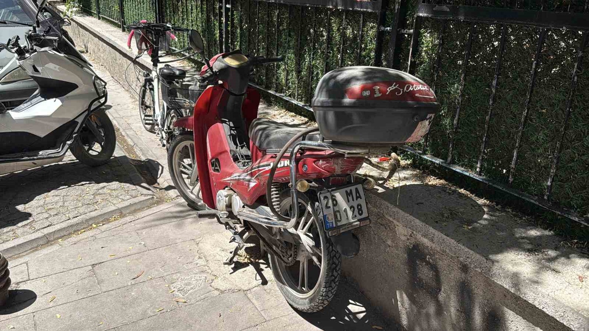 Eskişehir\'de Çalıntı Motosiklet Ele Geçirildi