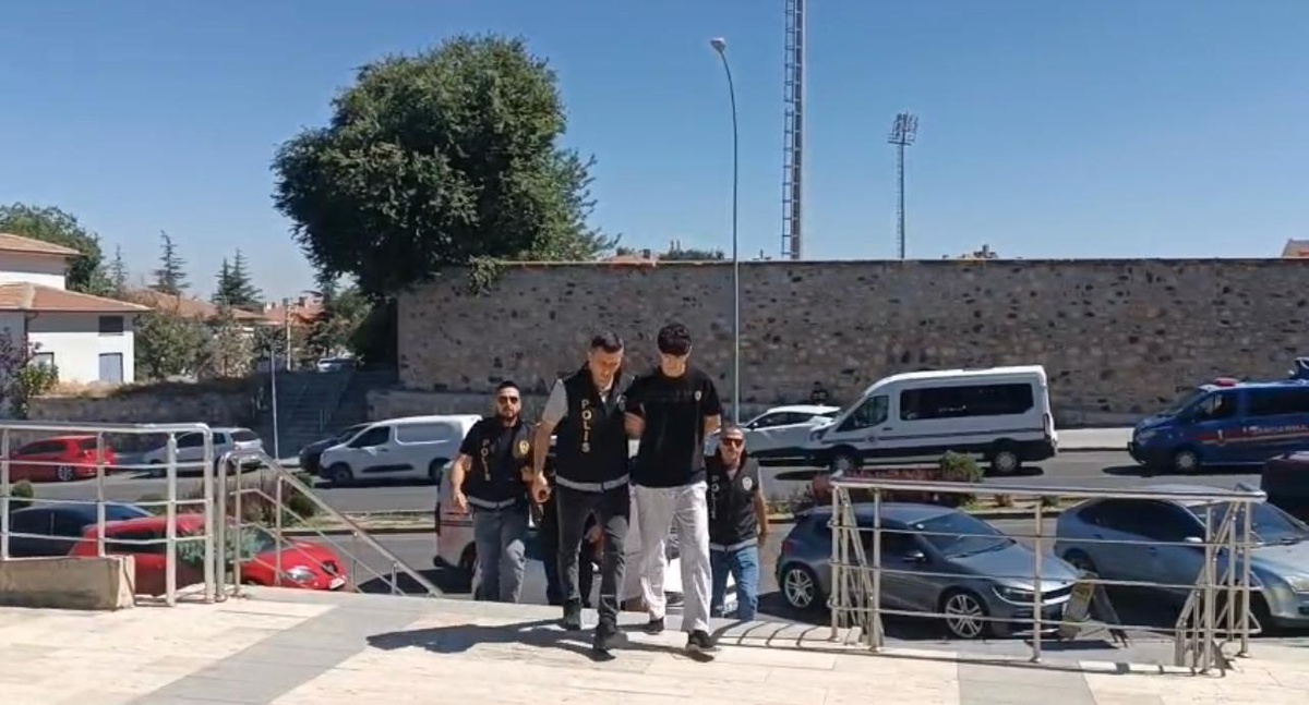 Dolandırıcılara Operasyon: 2 Tutuklama