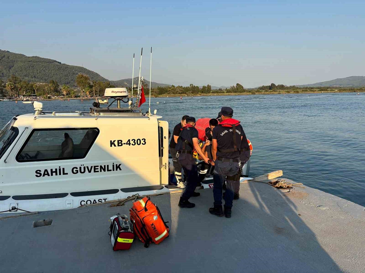 Kayalıklardan Düşen Vatandaşa Kurtarma