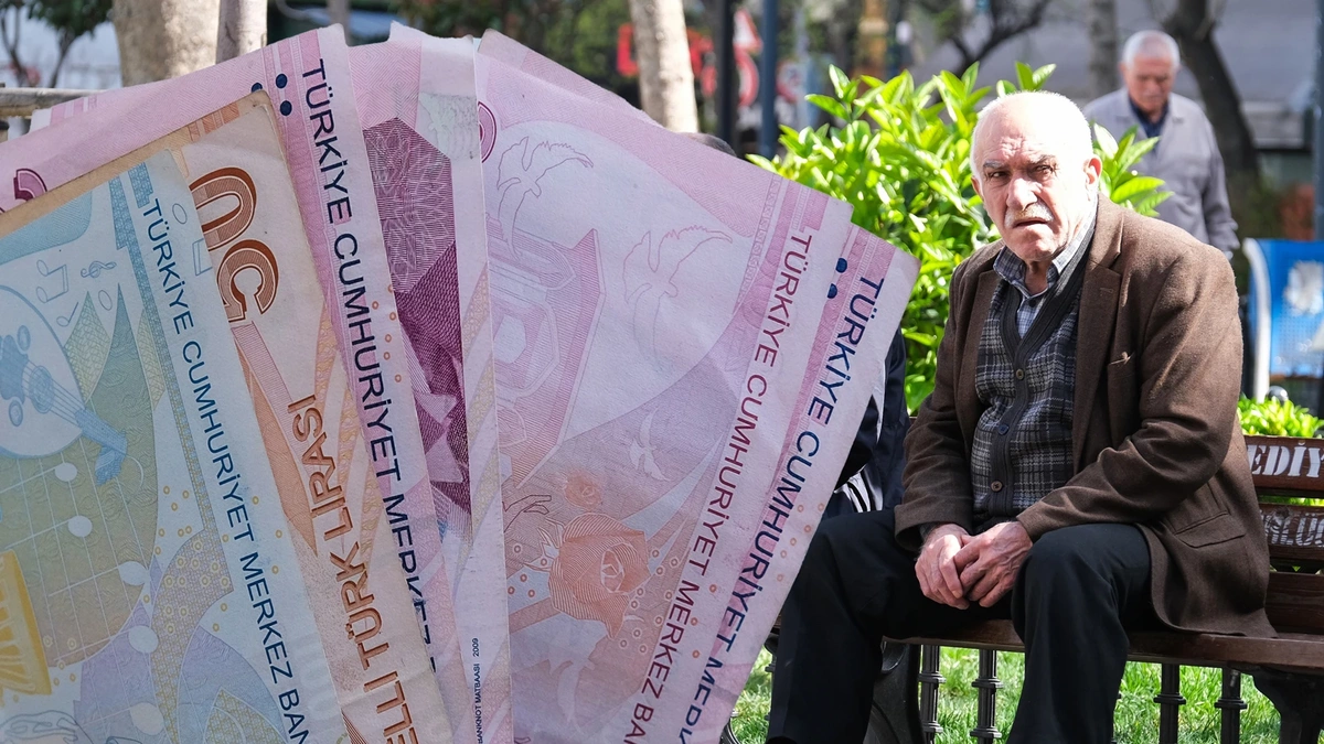 Emekli Aylıklarında Yeni Düzenlemeler Bekleniyor