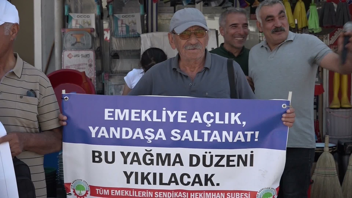 Emekliler Madencilere Destek Verdi