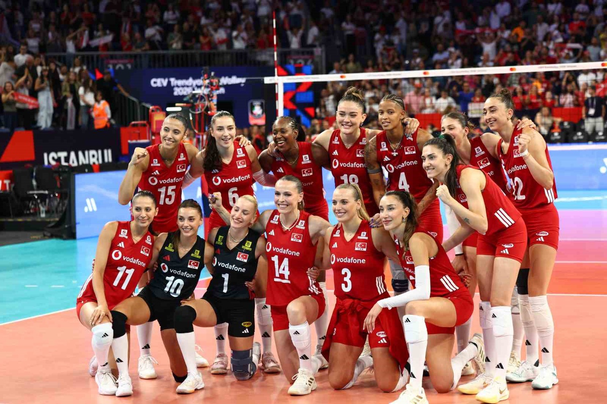 A Milli Kadın Voleybol Takımı Slovenya ile Yüz Yüze