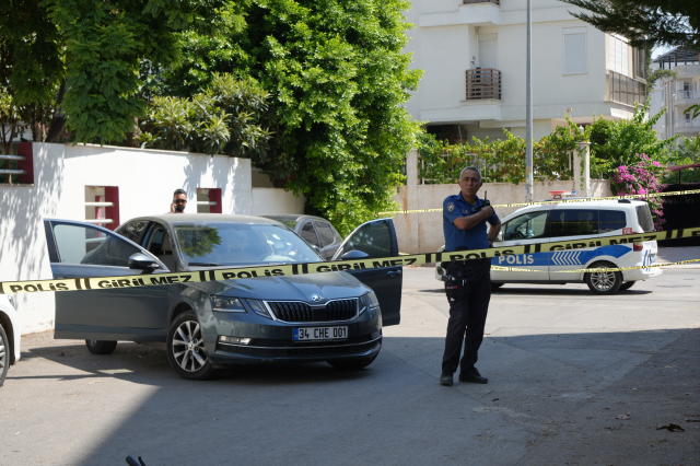 Ağabeyinin evinin önünde silahla vurularak öldürüldü, yengenin feryatları yürekleri yaktı