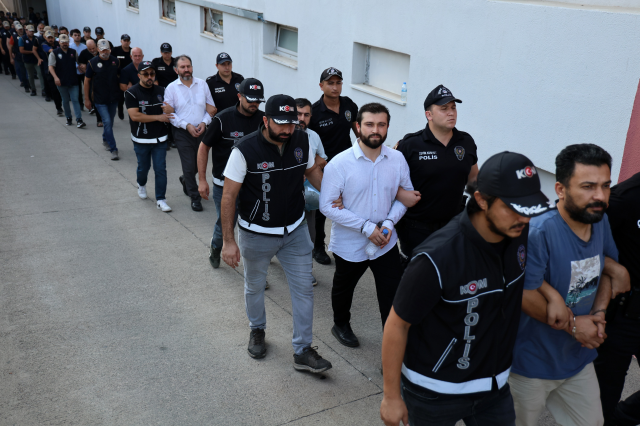 Alparslan Kuytul ve eşinin de aralarında olduğu 56 şüpheli adliyeye sevk edildi
