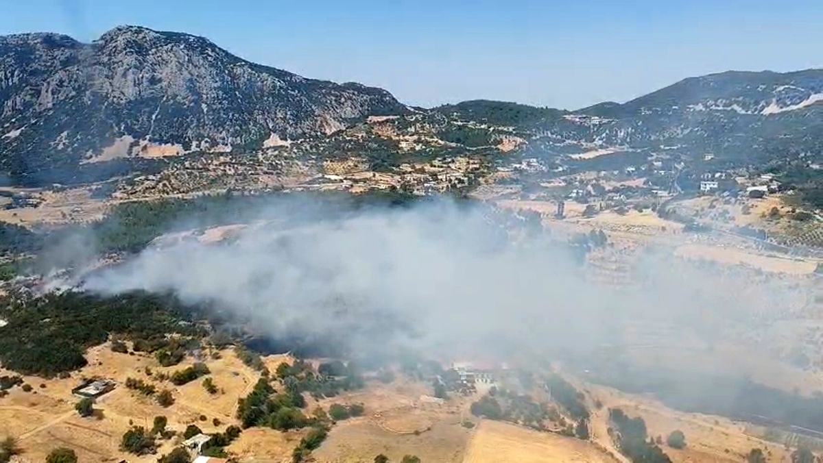 Kaş\'ta Orman Yangını Çıktı